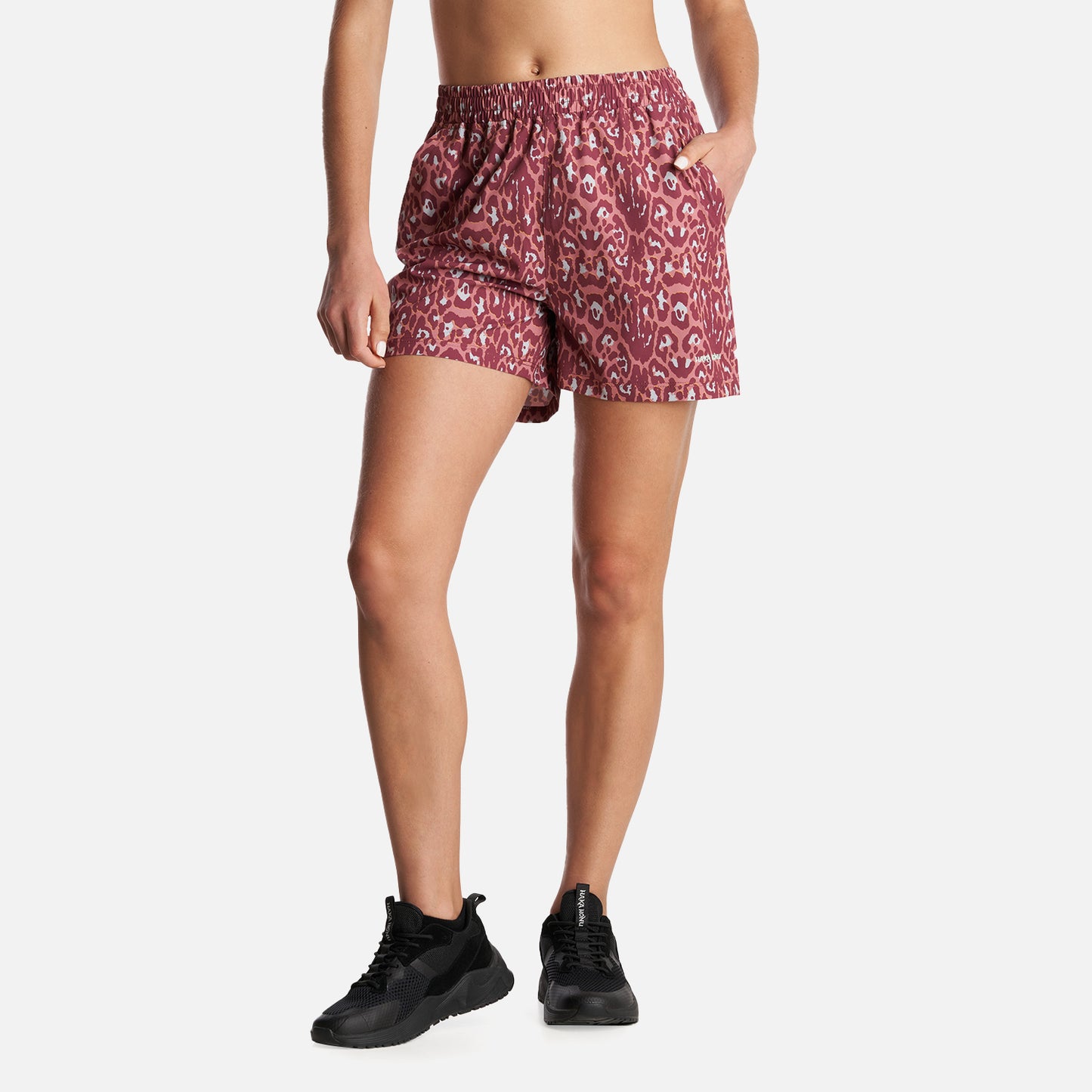 Short Mujer Canchera Print Burdeo Haka Honu