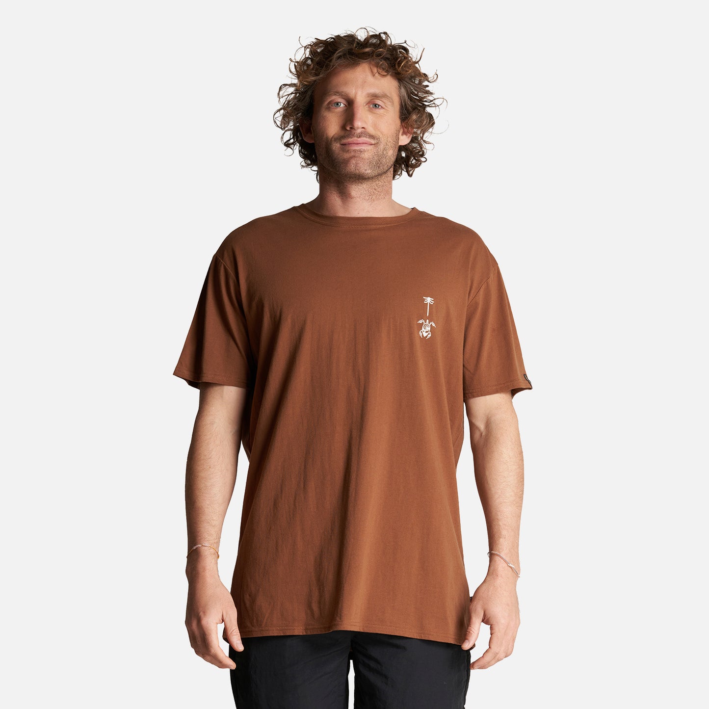 Polera Hombre Amanecer Café Haka Honu