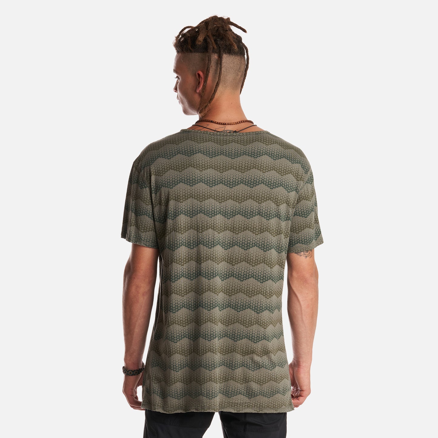 Polera Hombre Bi-Curioso Print Oliva Haka Honu