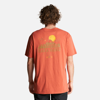 Polera Hombre Atardecer Naranjo Haka Honu