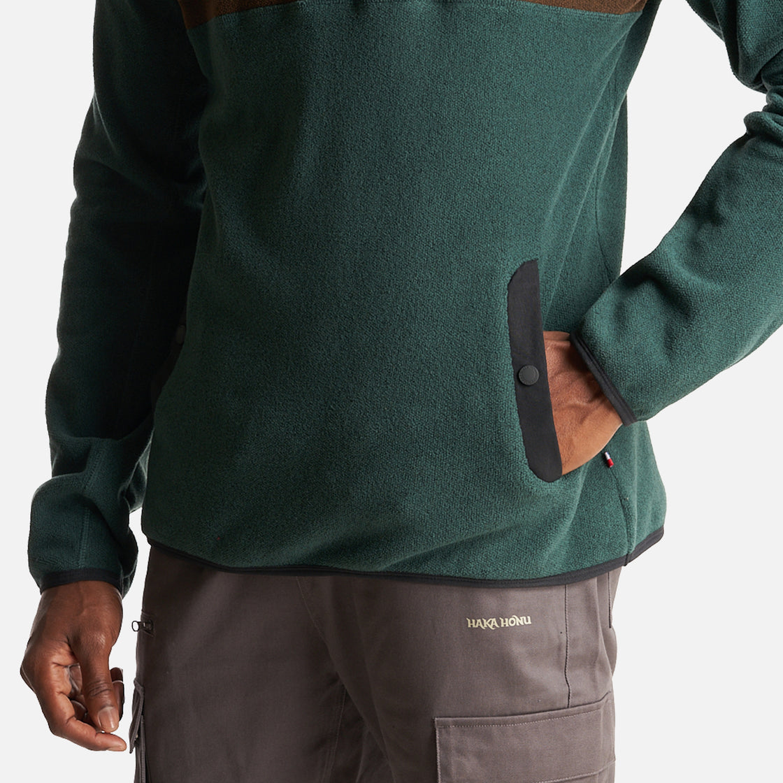 Poleron Hombre Tokerau Hoodie Café/ Verde Bosque Haka Honu